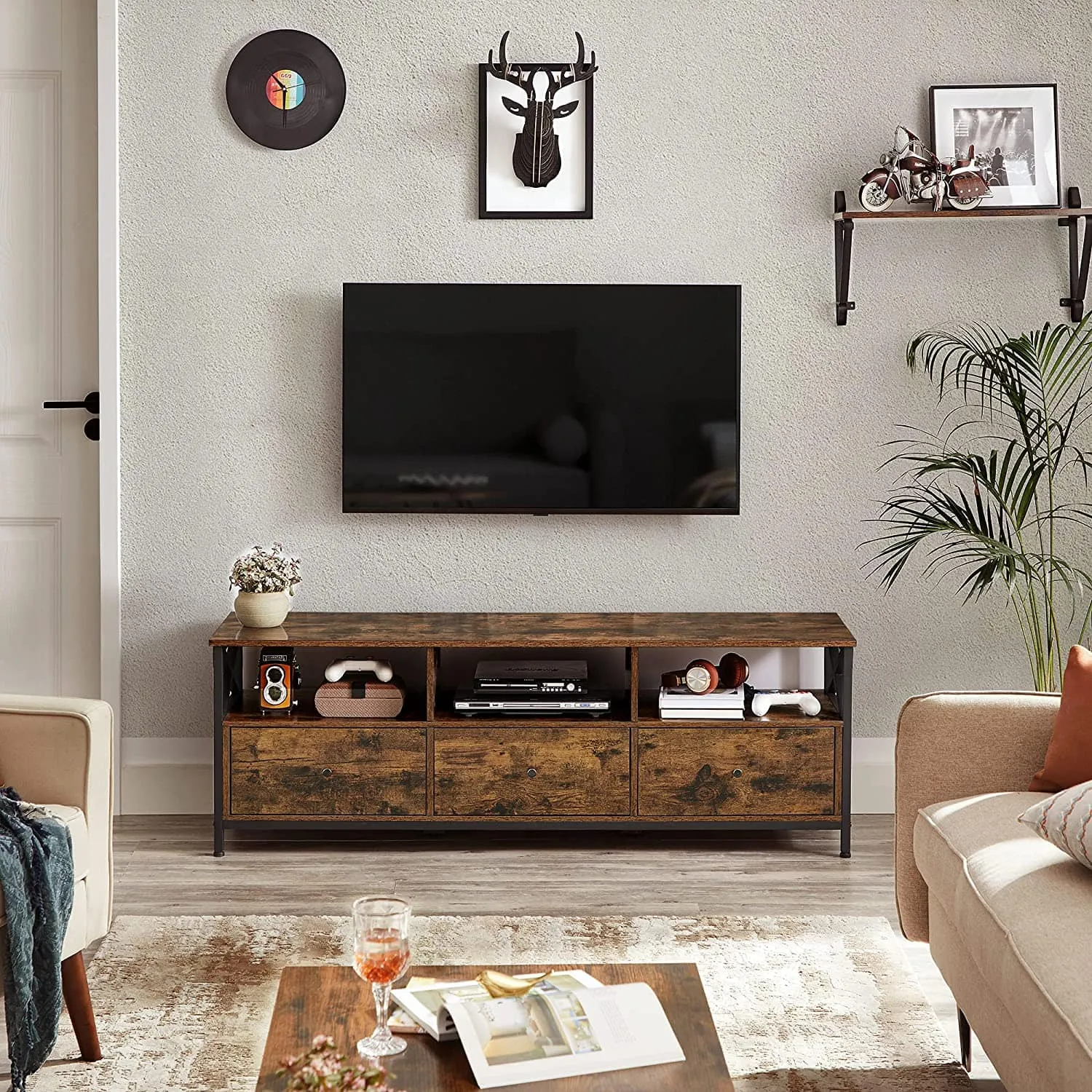 TV spintelė industrinio stiliaus ruda su 3 stalčiais TV spintelė industrinio stiliaus ruda su 3 stalčiais Akcija
