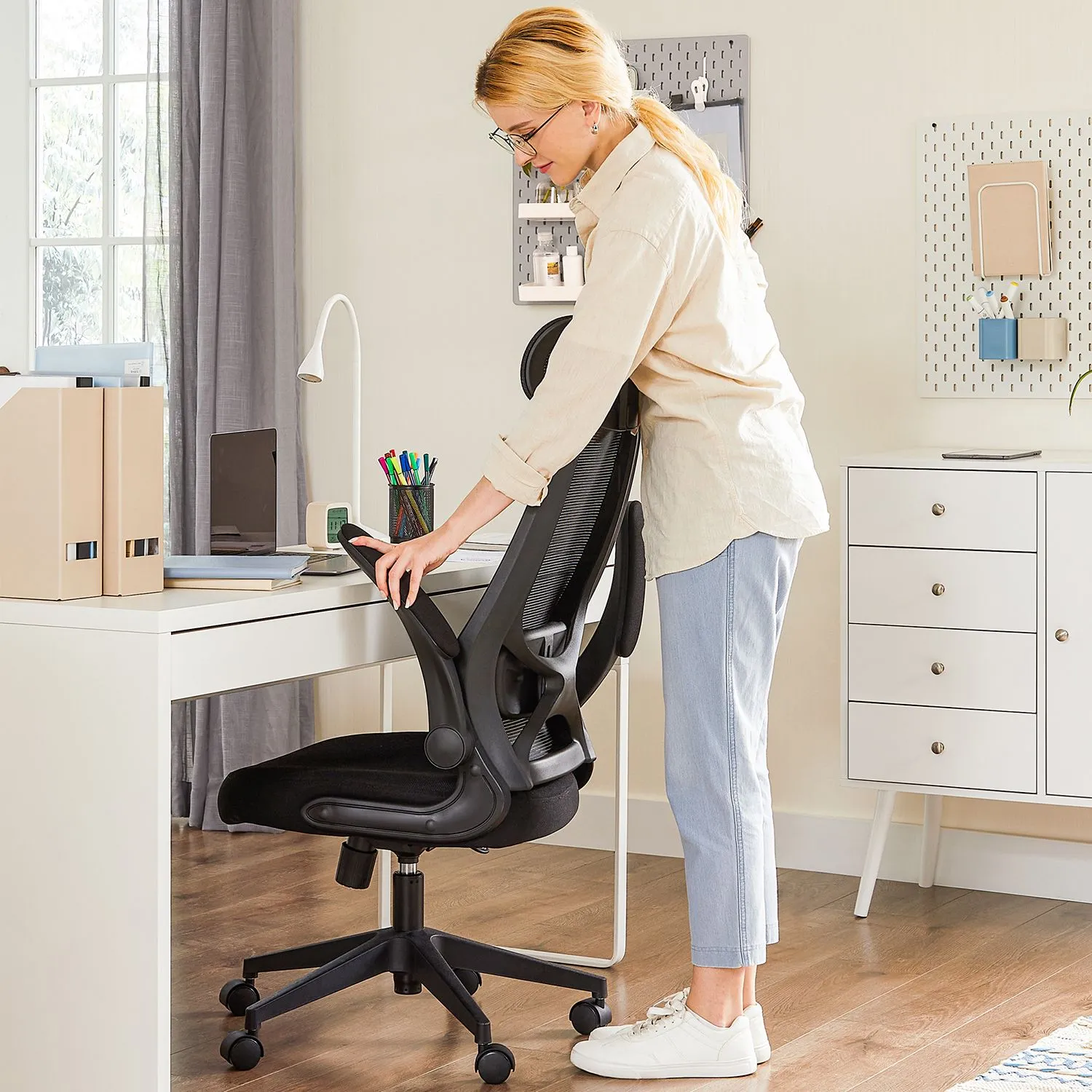 Biuro kėdė su tinkleliu ergonominė juoda reguliuojama Biuro kėdė su tinkleliu ergonominė juoda reguliuojama Akcija