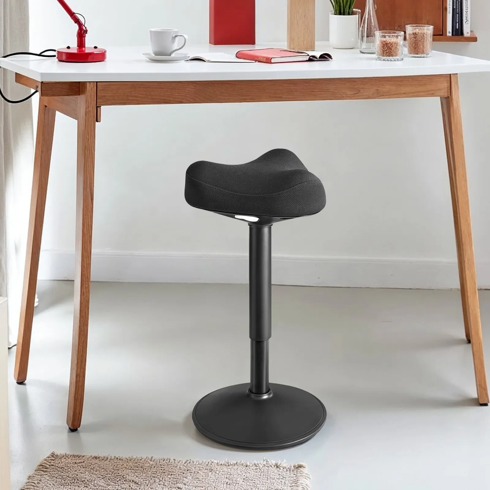 Ergonomiška taburetė su 360° pakreipimo funkcija ir aukščio reguliavimu Ergonomiška taburetė su 360° pakreipimo funkcija ir aukščio reguliavimu Akcija