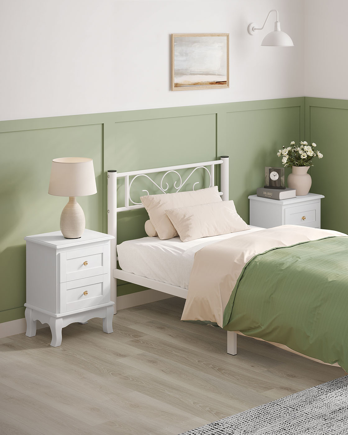 Romantiški balti naktiniai staliukai, 2 vnt. komplektas, baroko stiliaus 2 Romantiški balti naktiniai staliukai, 2 vnt. komplektas, baroko stiliaus 2