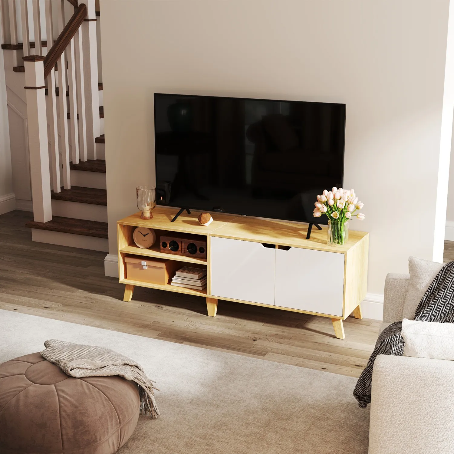 TV staliukas su 2 durelėmis, 140 cm, šviesios medienos spalvos TV staliukas su 2 durelėmis, 140 cm, šviesios medienos spalvos Akcija