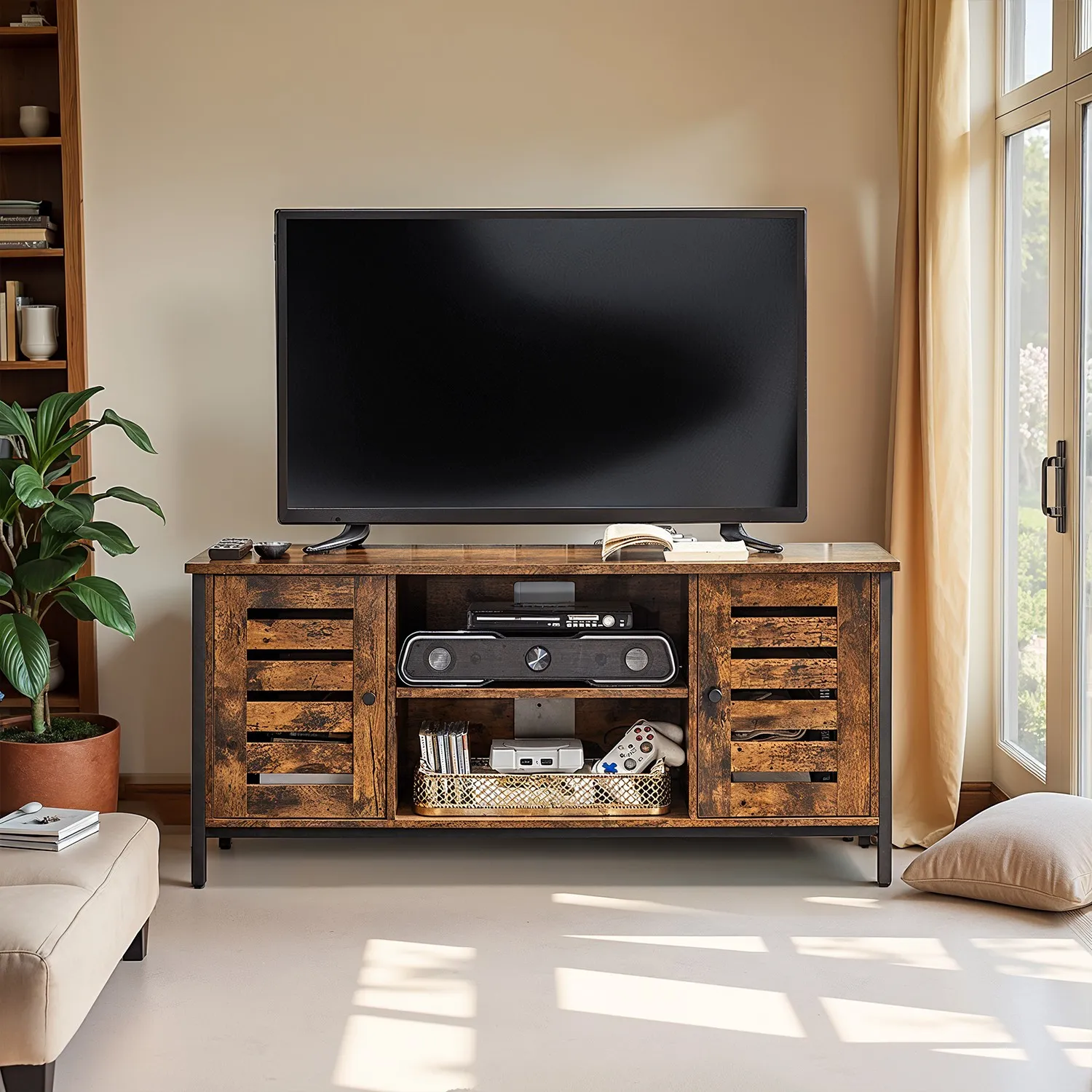 TV komoda su 2 durelėmis ir 2 lentynomis ruda 110cm pločio TV komoda su 2 durelėmis ir 2 lentynomis ruda 110cm pločio Akcija